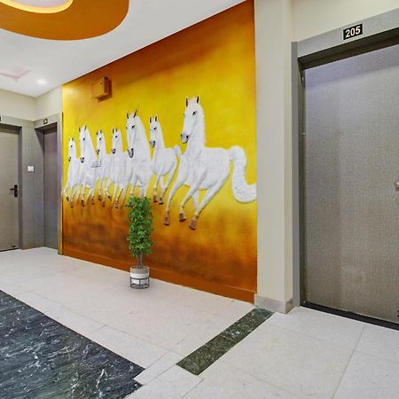 Super Collection O The Wishtler Hotel Bhopal Exterior foto