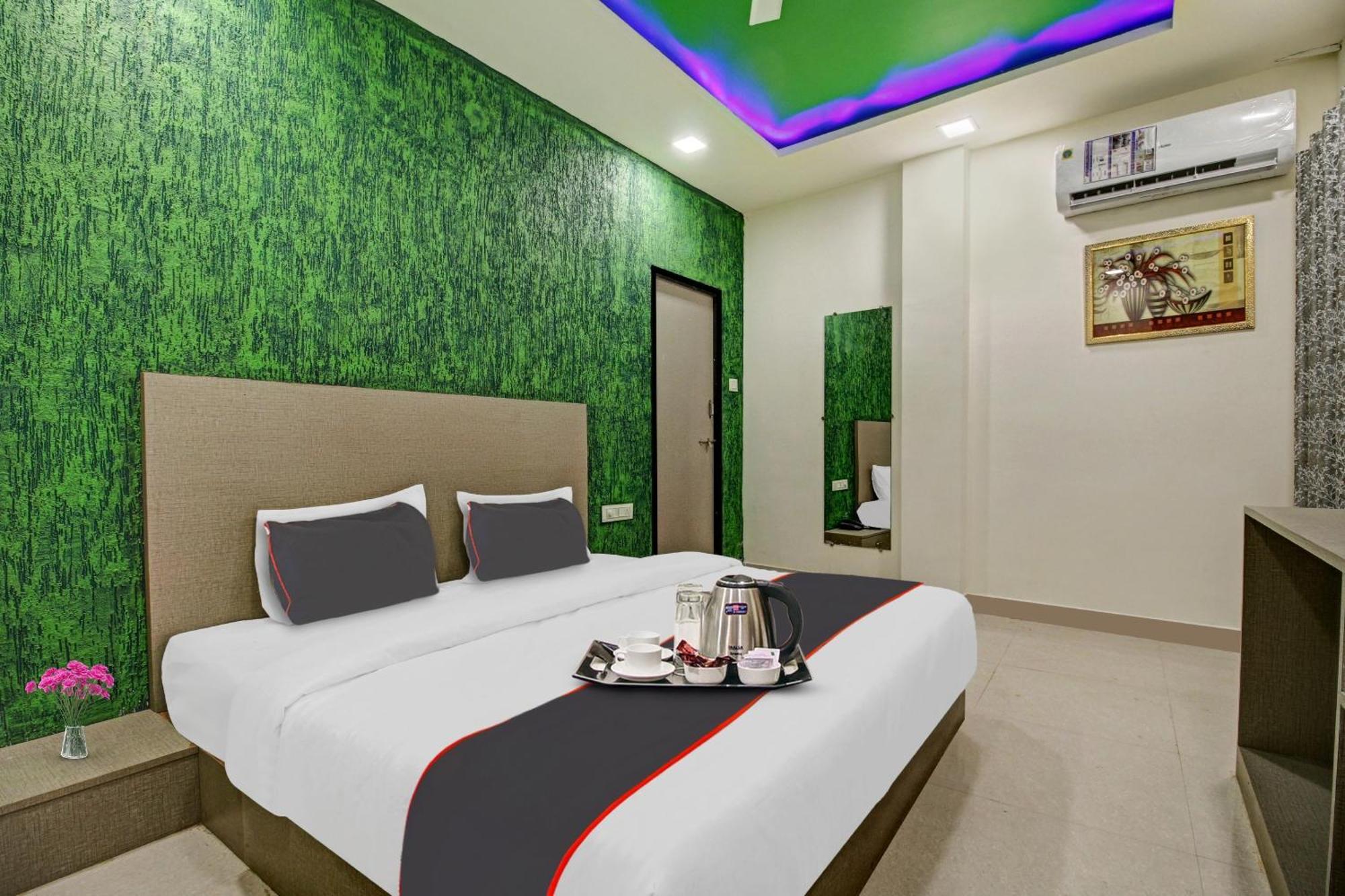 Super Collection O The Wishtler Hotel Bhopal Exterior foto